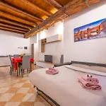 Arena Mazzini Centro Bed & Breakfast Verona
