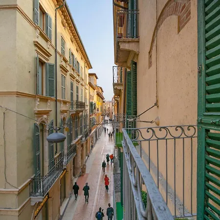 Arena Mazzini Centro 3* Vérone