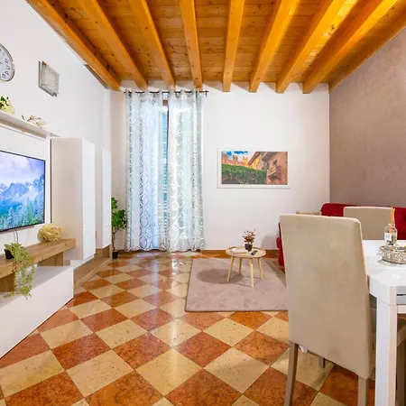 Arena Mazzini Centro Couette-café 3*